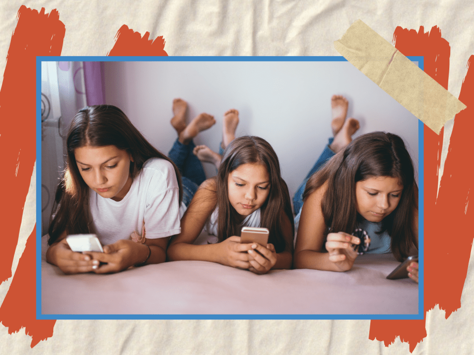 Das Bild zeigt drei Jugendliche, die nebeneinander auf einem Bett liegen und auf ihre Smartphones schauen. Sie sind in ihre Geräte vertieft, während ihre Beine entspannt nach hinten ausgestreckt sind. Das Bild ist von einem bunten Rahmen mit orangefarbenen und blauen Akzenten umgeben, was einen kreativen und modernen Eindruck vermittelt.
